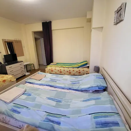 East Gate Guest בית הארחה *